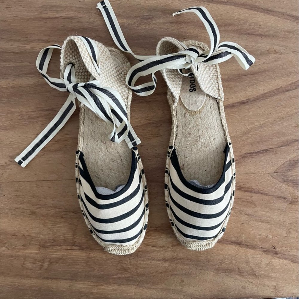 ❌SOLD❌SOLUDOS Lace-up flat espadrille shoes black cream stripe nautical size 7.5 - Picture 2 of 12